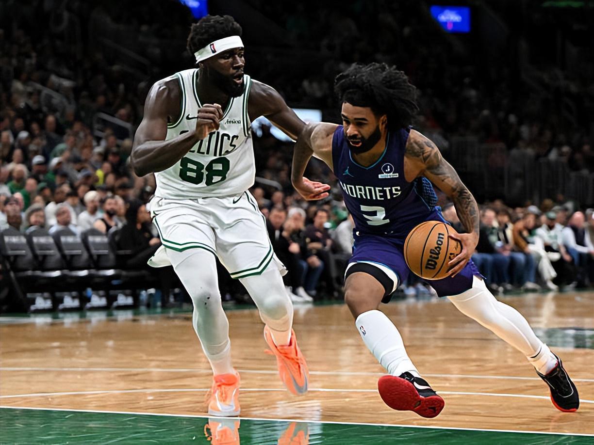 开云-打爆了凯尔特人防线！黄蜂后场新援看起来迅速找到了自己的位置？